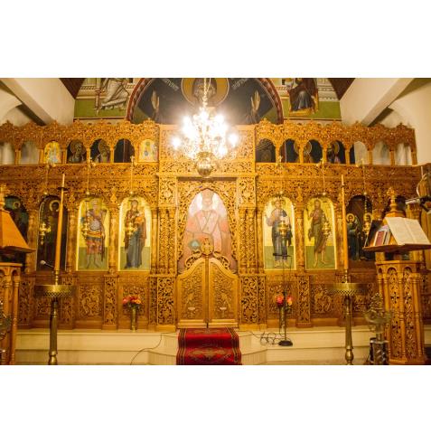 ICONOSTASIS IN CLASSIC CARVING
